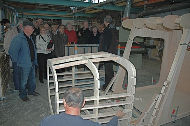 Fabrication d'un cockpit en bois par l'entreprise Menuisier et Compagnons